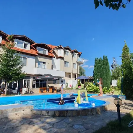 Zenit Hotel Satovcha